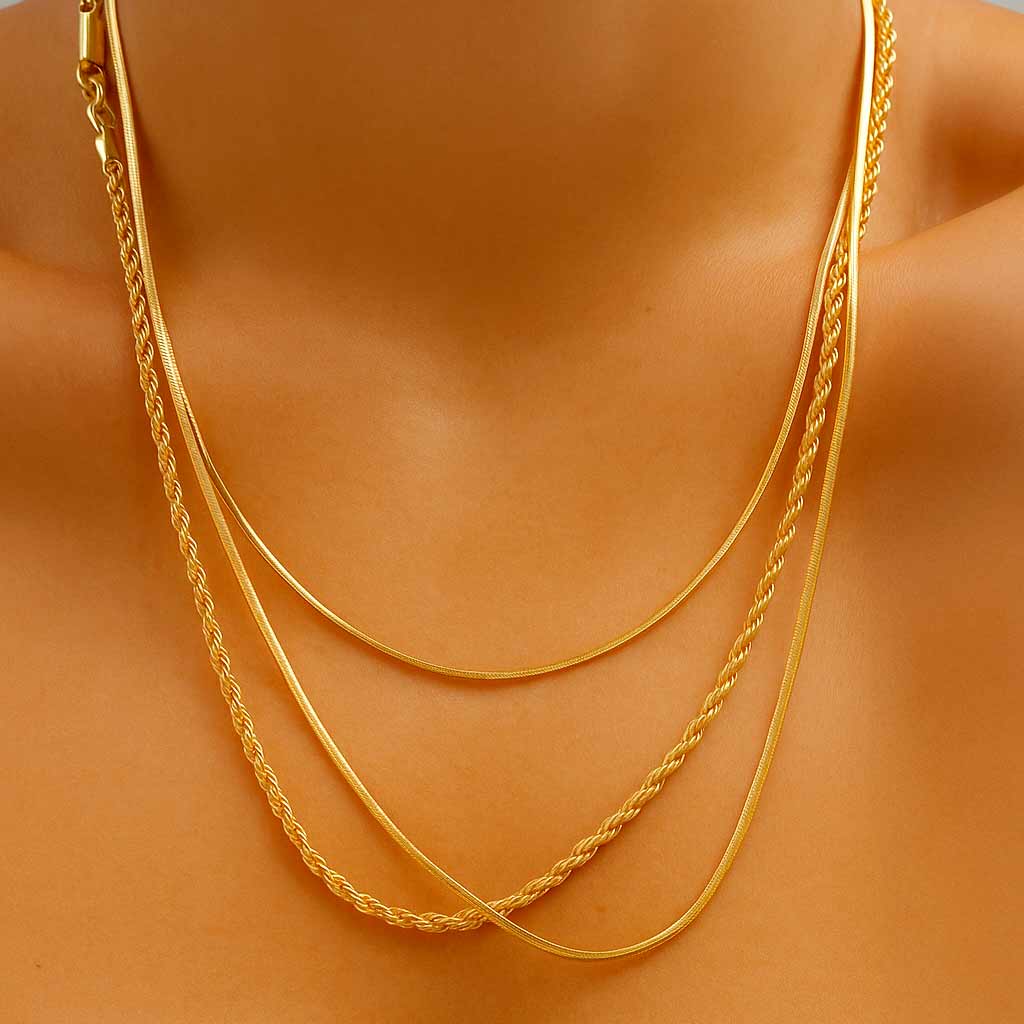 Collar triple dorado