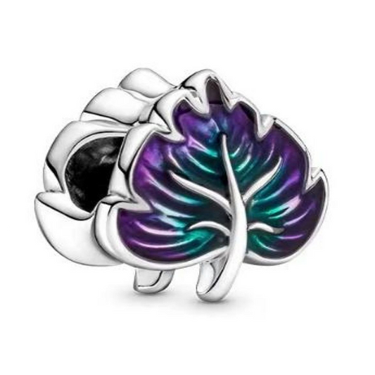 Charm hoja CZ01