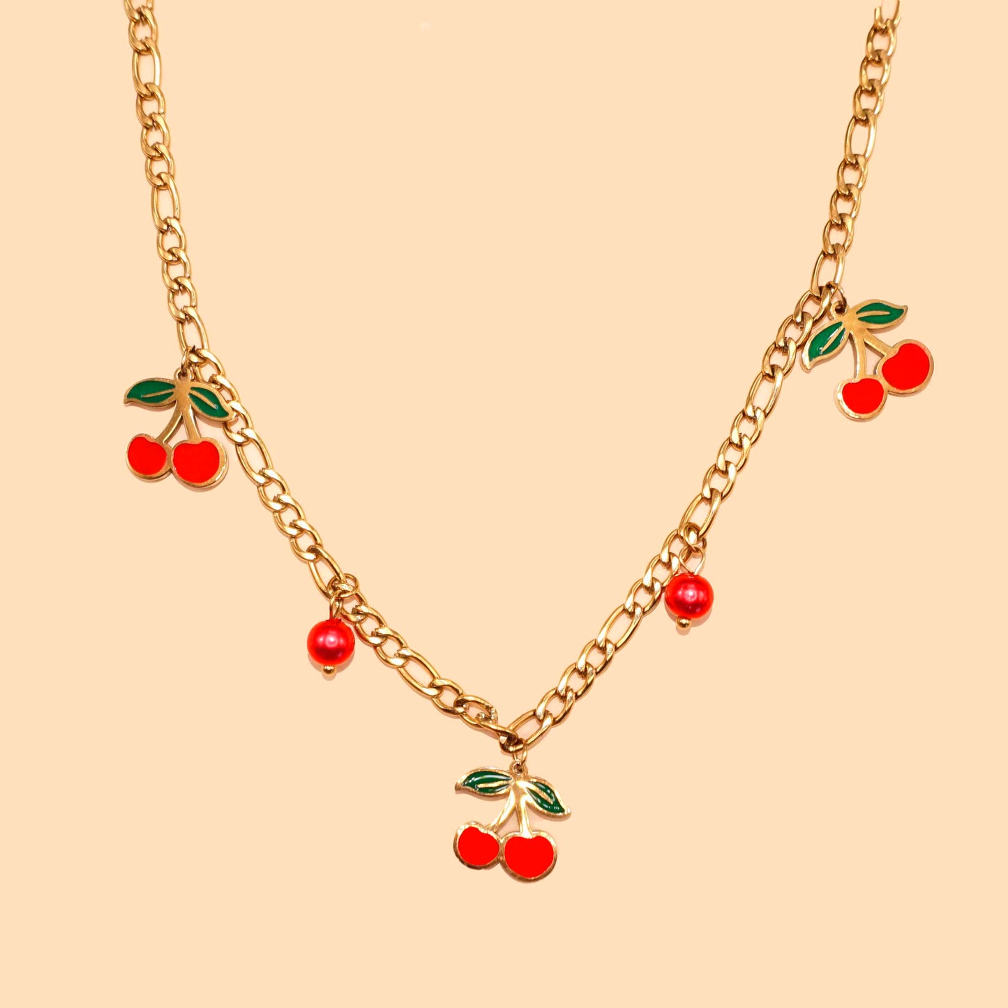 Cadena con cerezas