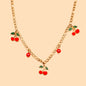 Cadena con cerezas
